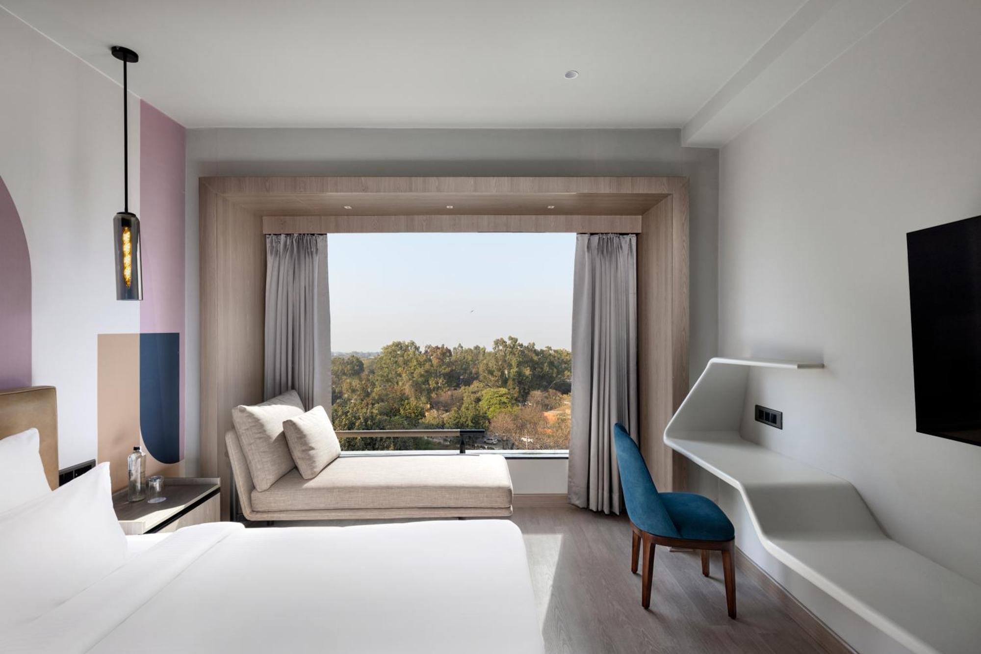 Mercure Chandigarh Tribune Chowk Екстериор снимка