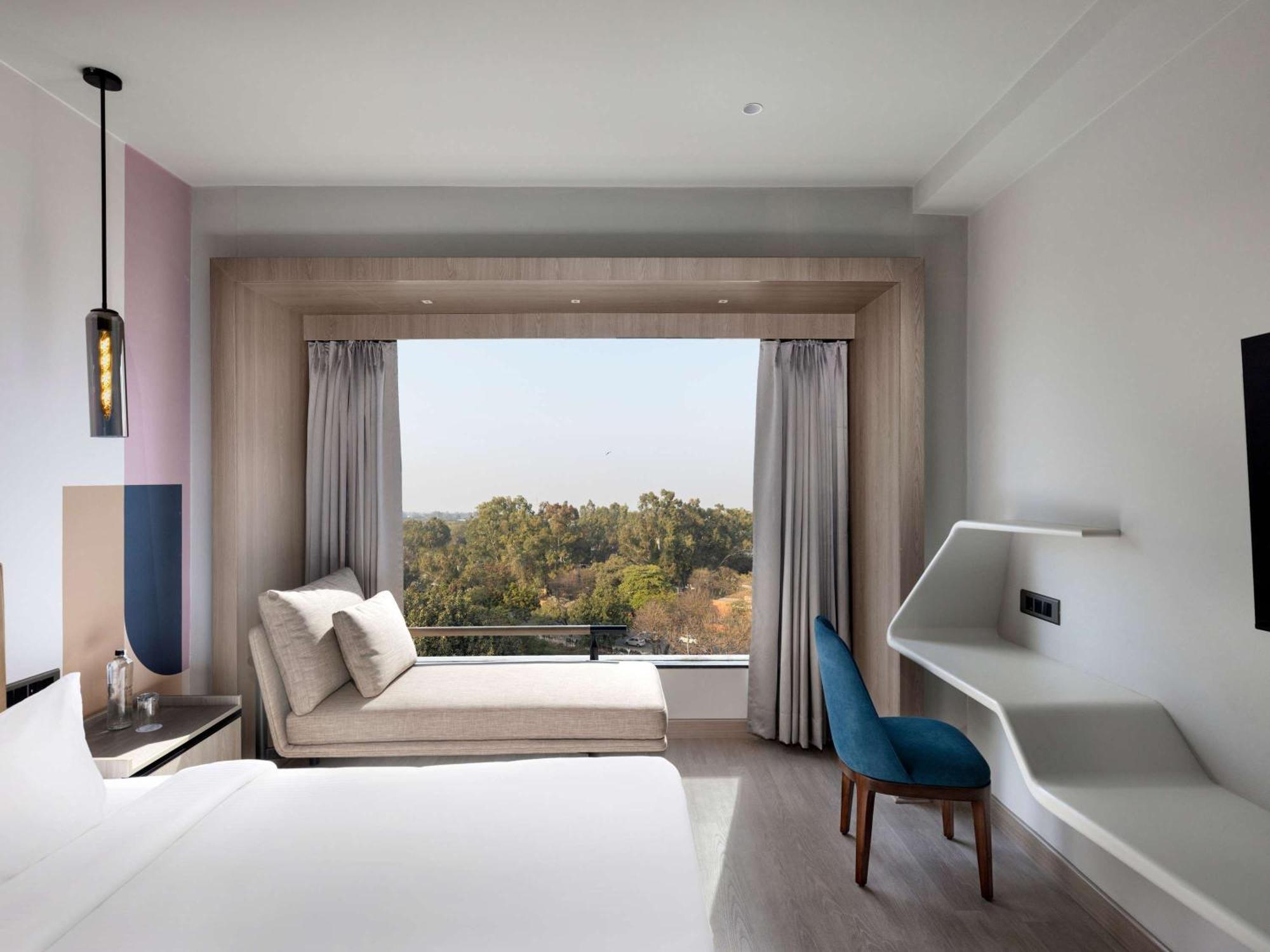 Mercure Chandigarh Tribune Chowk Екстериор снимка