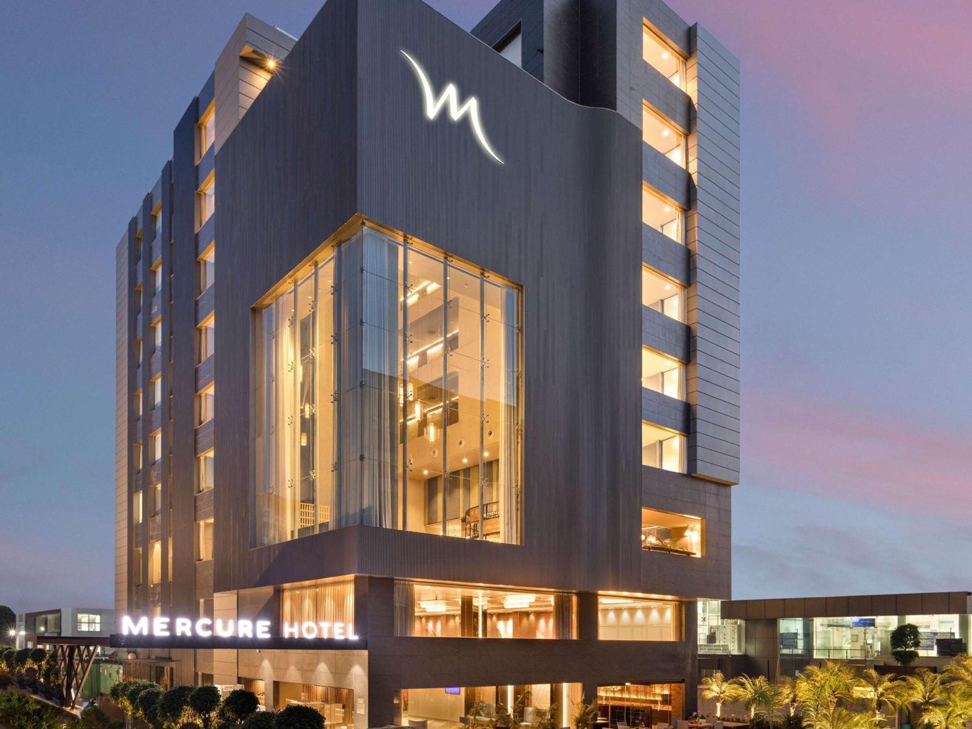 Mercure Chandigarh Tribune Chowk Екстериор снимка